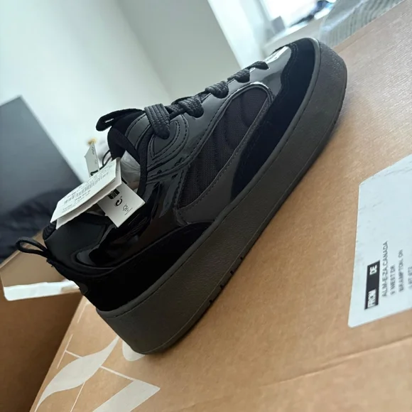 Zara Black Platform Sneakers - Picture 2 of 5